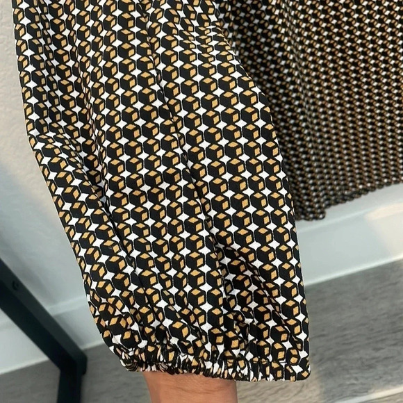 Adrianna Papell Long Sleeved Black & Brown Print Blouse Top Size M - Picture 5 of 9